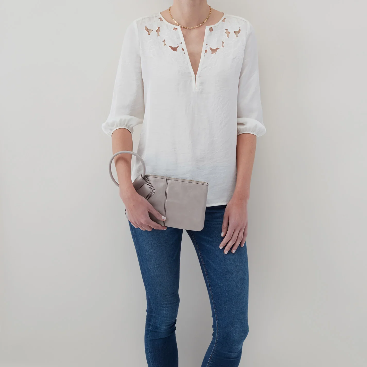 Hobo Sable Clutch - Light Grey - Image 4